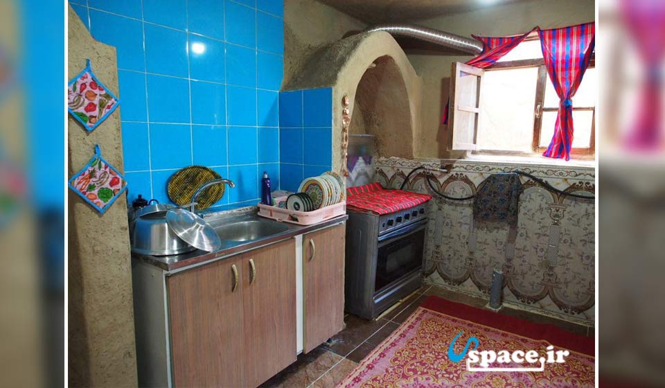 آشپزخانه اقامتگاه بوم گردی باجی رباب - گالیکش - روستای لوه